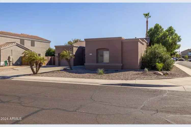 Single-family house For Sale in 3355, East Los Altos Road, Gilbert, Arizona