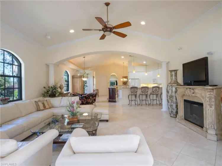 Single-family house For Sale in 774, 105th Avenue North, Florida