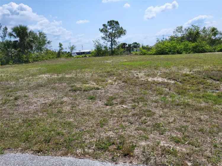 Land For Sale in 1725, Northeast 5th Place, Cape Coral, Florida