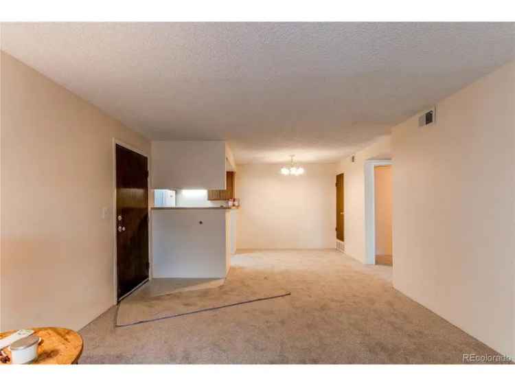 Single-family house For Sale in 13270, East Jewell Avenue, Aurora, Colorado