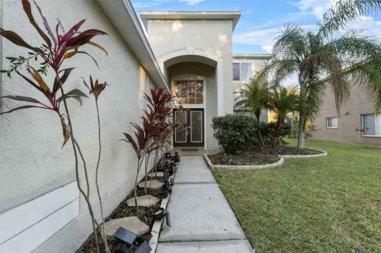 Single-family house For Sale in 18127, Sandy Pointe Drive, Tampa, Florida