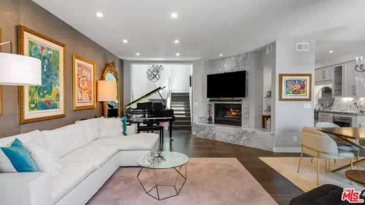 Condo For Sale in 6435, Zumirez Drive, Malibu, California