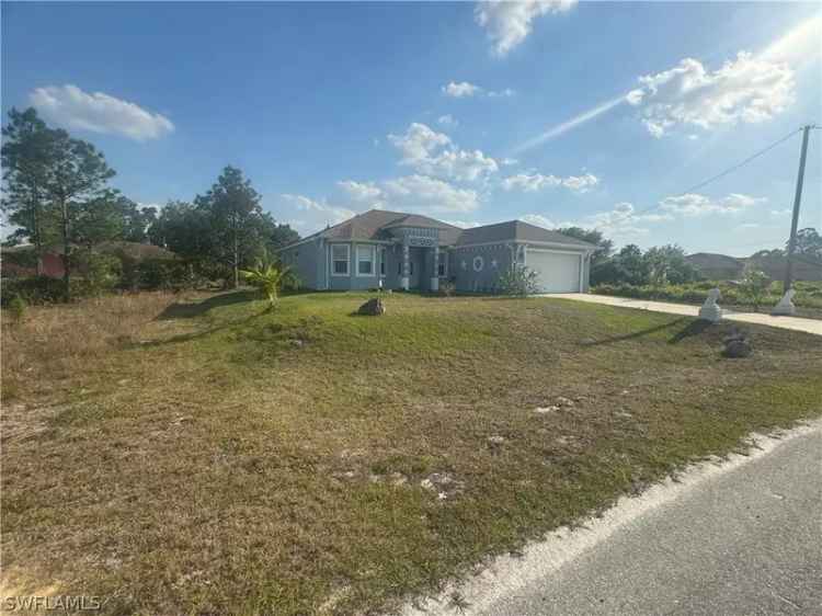 Single-family house For Sale in Lehigh Acres, Florida