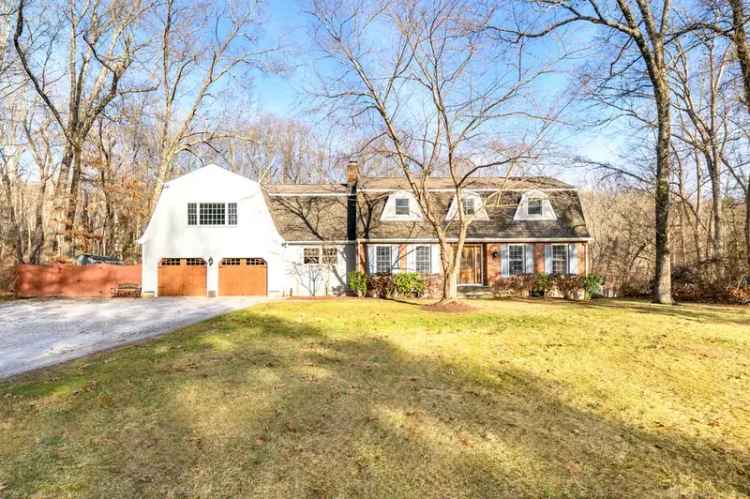 Single-family house For Sale in 8, Dunsinane Road, Brookfield, Connecticut