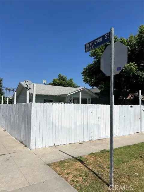 Multi-family house For Sale in Los Angeles, California