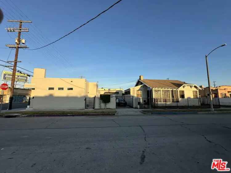 Multi-family house For Sale in 5806, 3rd Avenue, Los Angeles, California