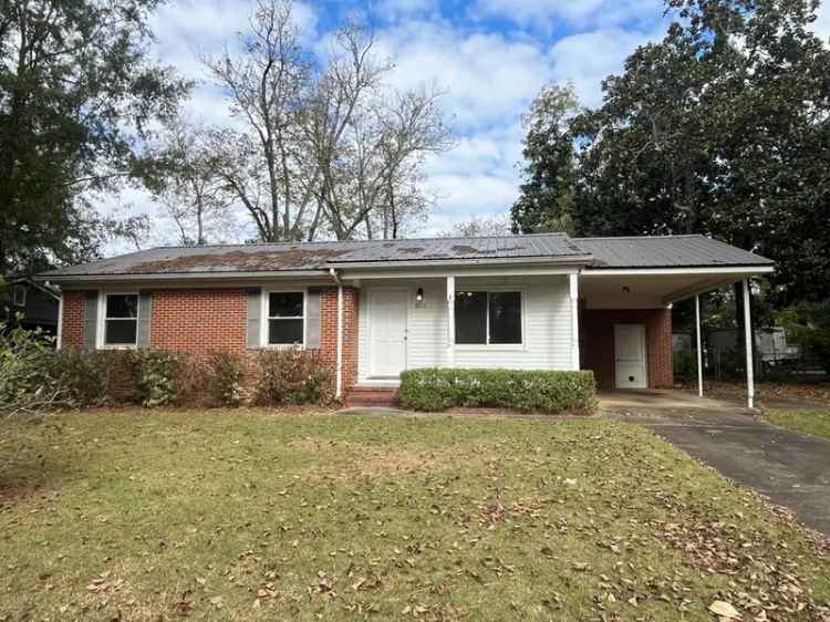 Single-family house For Sale in 2211, Pembroke Drive, Albany, Georgia