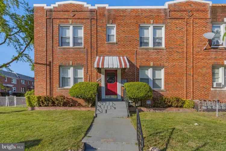 Multi-family house For Sale in 1500, Oates Street Northeast, Washington, District of Columbia