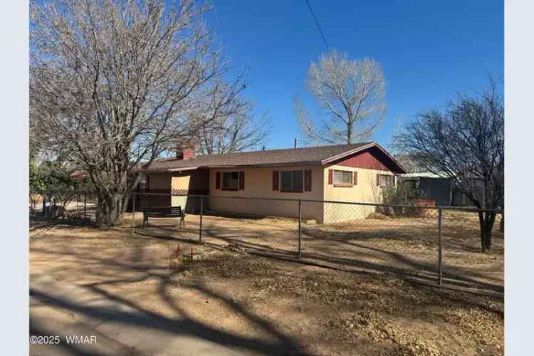 Single-family house For Sale in 37, South 5th West Street, Snowflake, Arizona