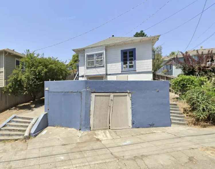 Multi-family house For Sale in 2729;2731, Vallecito Place, Oakland, California