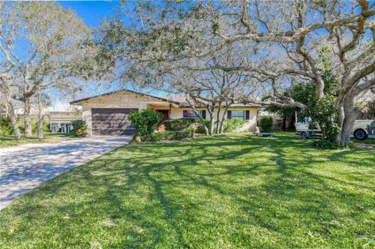 Single-family house For Sale in Saint Augustine Beach, Florida