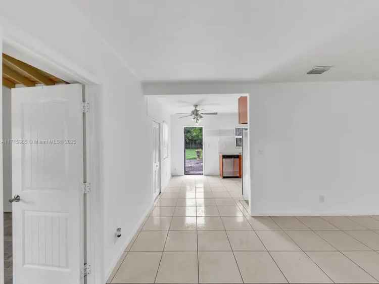 Single-family house For Sale in 1636, Northeast 15th Avenue, Fort Lauderdale, Florida