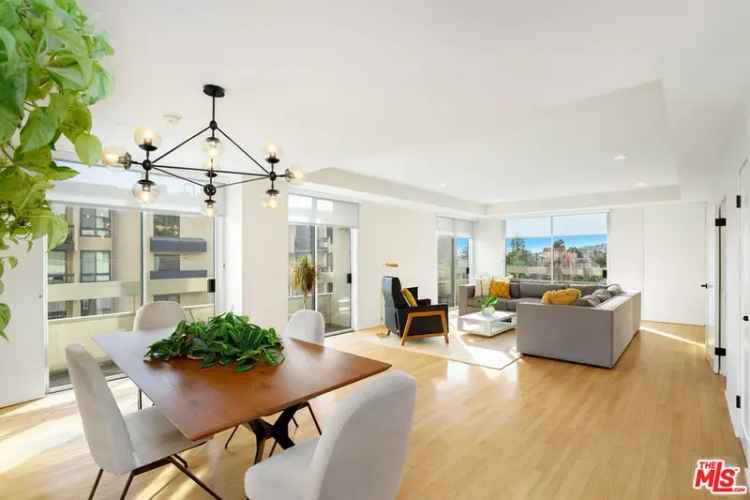 Condo For Sale in 1601, North Fuller Avenue, Los Angeles, California