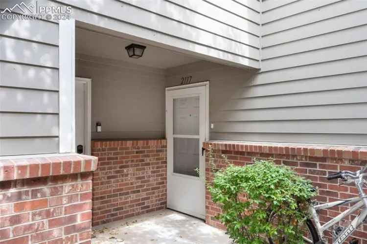 Condo For Sale in Colorado Springs, Colorado