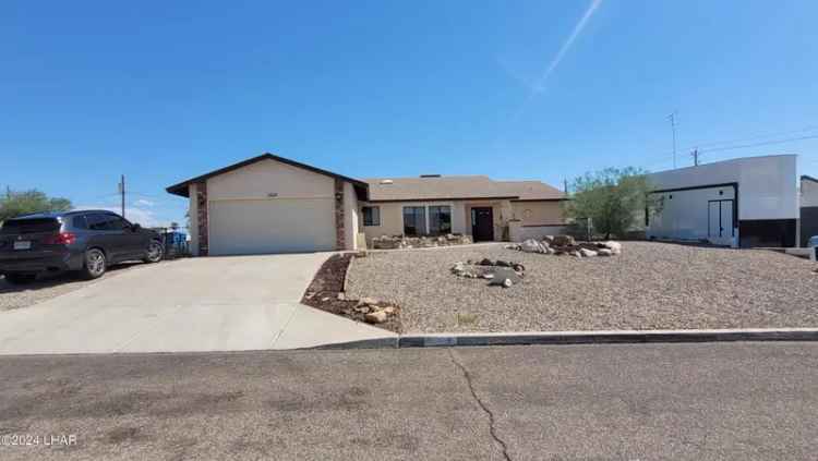 Single-family house For Sale in 2826, War Eagle Drive, Lake Havasu City, Arizona