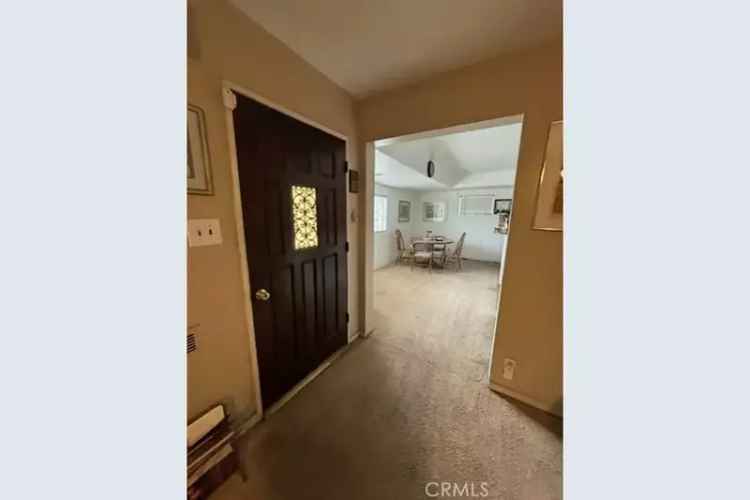 Single-family house For Sale in Long Beach, California