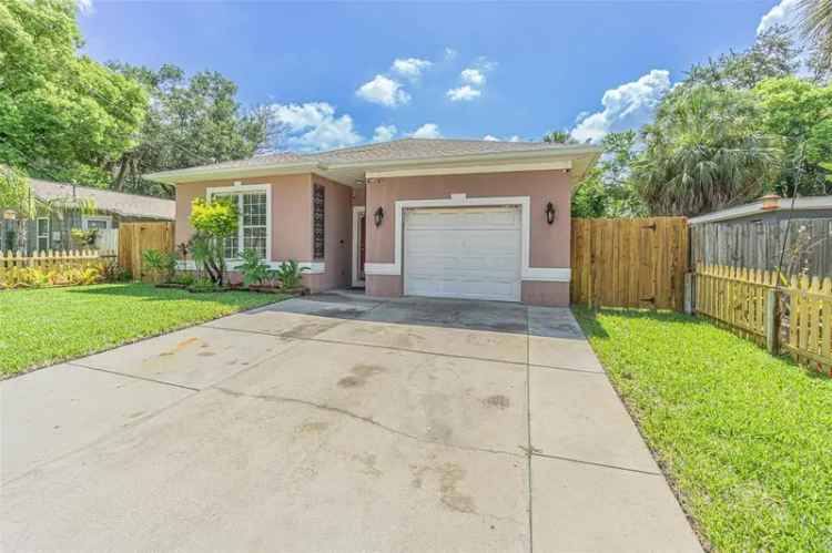 Single-family house For Sale in 8205, North 12th Street, Tampa, Florida