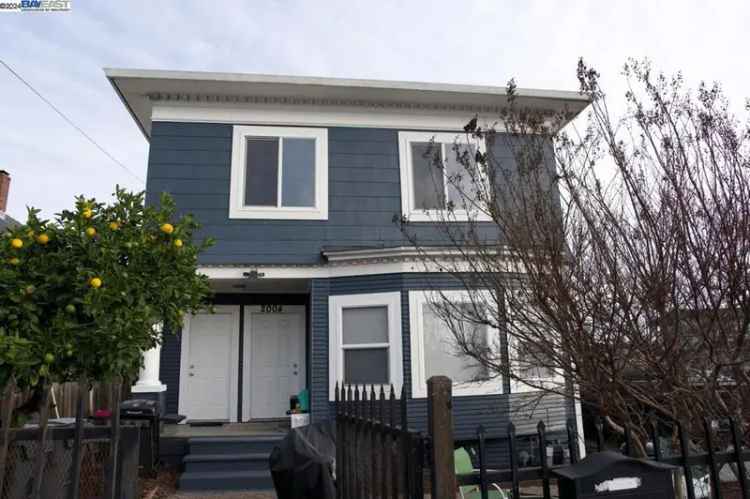 Multi-family house For Sale in 2004, 47th Avenue, Oakland, California