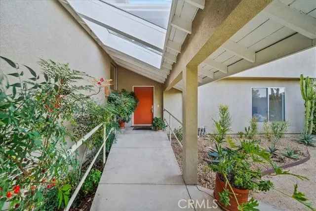 Single-family house For Sale in 4631, Ellenita Avenue, Los Angeles, California