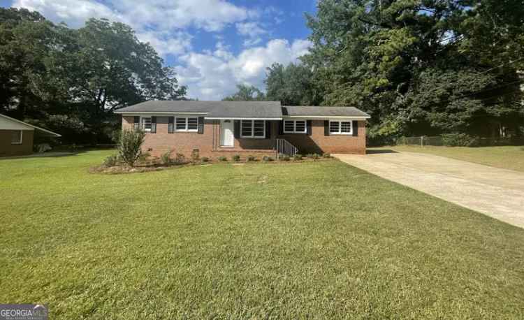 Single-family house For Sale in 109, Alton Drive, LaGrange, Georgia