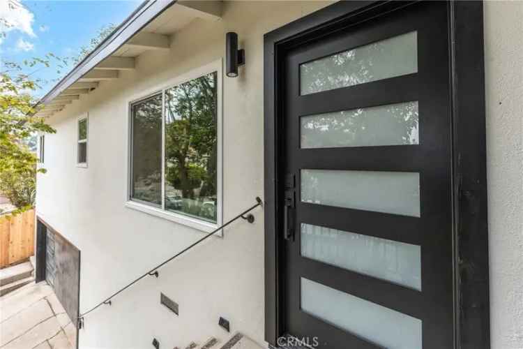 Single-family house For Sale in Los Angeles, California