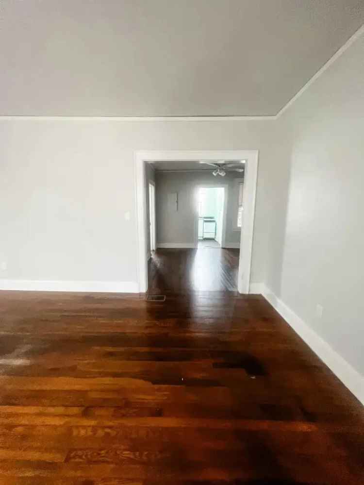 1 Bedroom Apartment near Daffin Park Savannah GA