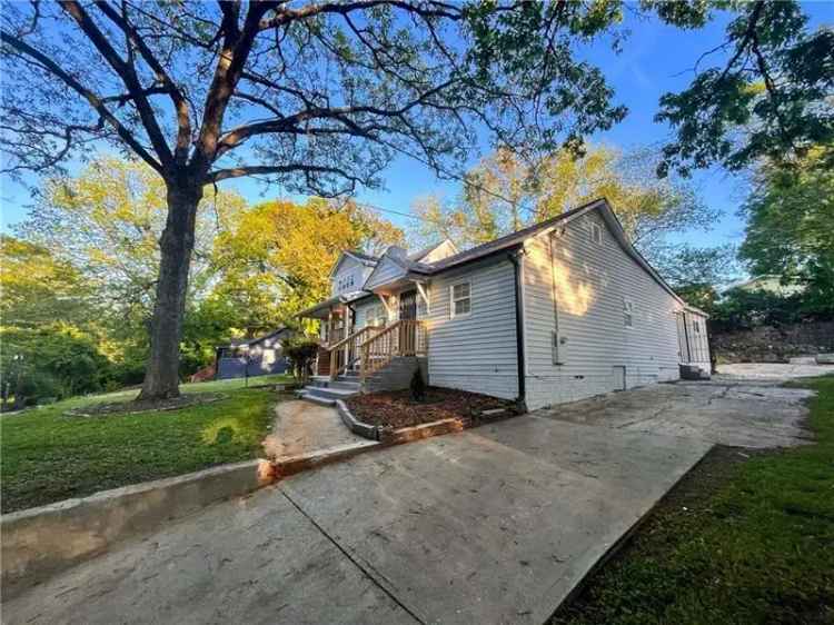 Single-family house For Sale in 2022, Detroit Avenue Northwest, Atlanta, Georgia