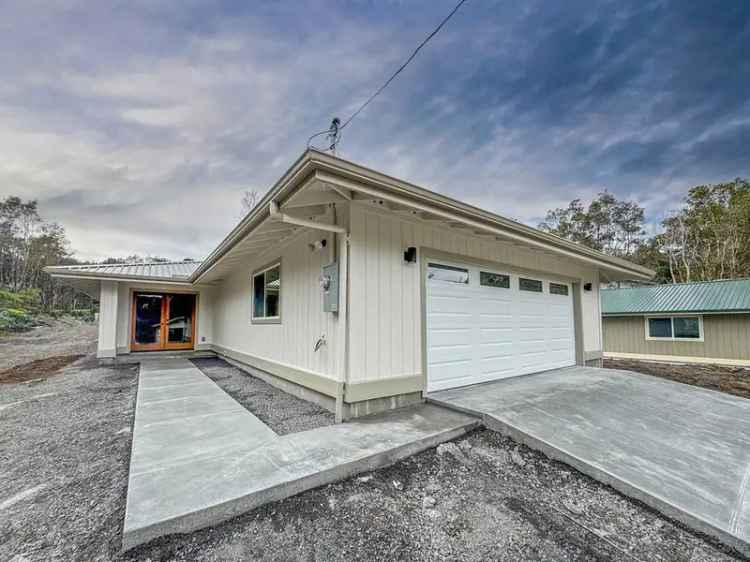 Single-family house For Sale in Volcano, Hawaii