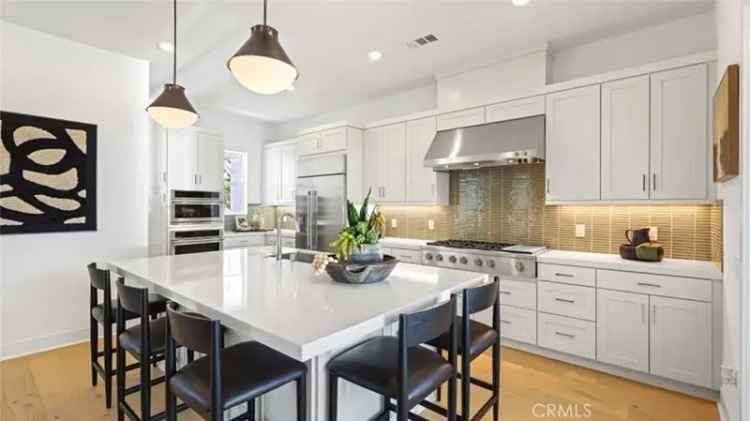 Condo For Sale in Irvine, California