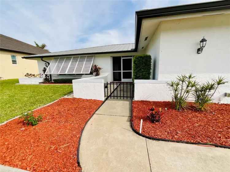 Single-family house For Sale in 68, Colony Point Drive, Punta Gorda, Florida