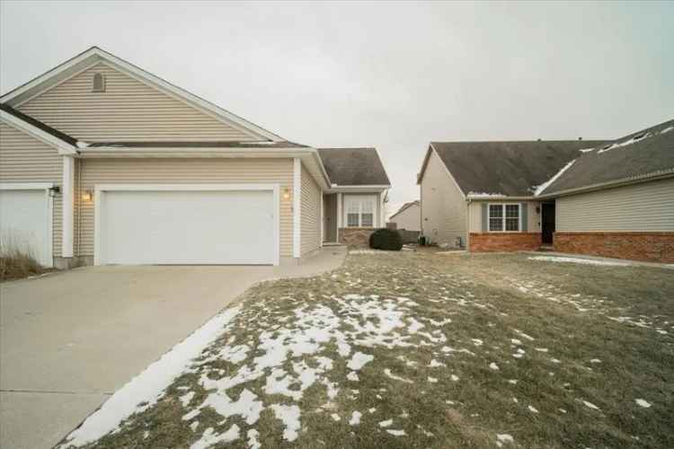 Single-family house For Sale in 2885, East Raab Road, Normal, Illinois