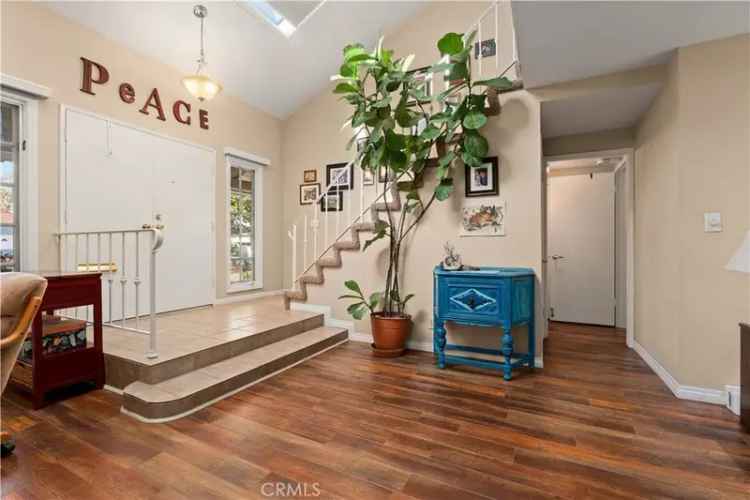 Single-family house For Sale in 1874, Parkcrest Drive, Costa Mesa, California