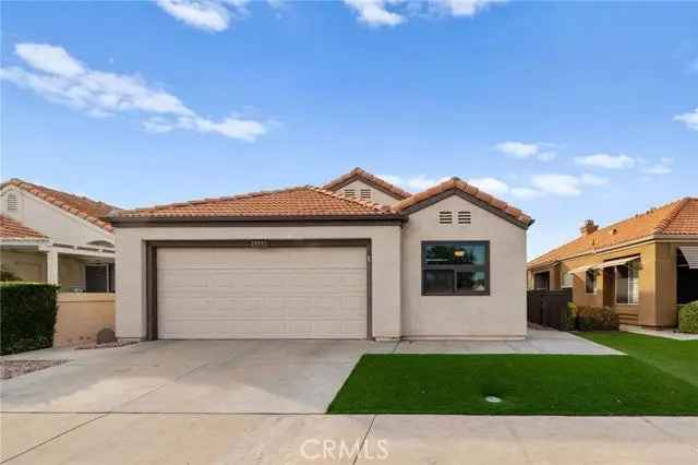 Single-family house For Sale in 28347, Palm Villa Drive, Menifee, California