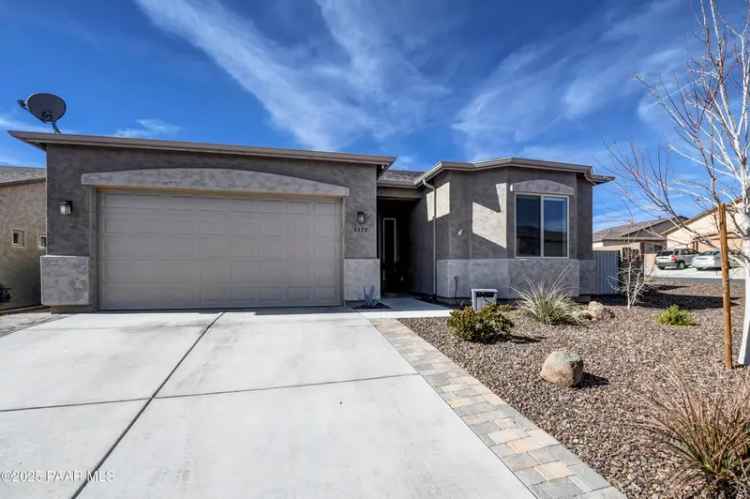 Single-family house For Sale in Prescott Valley, Arizona