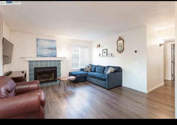 Condo For Sale in 801, Center Avenue, Martinez, California