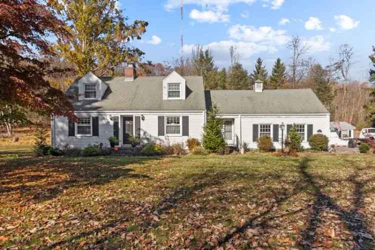 Single-family house For Sale in Hamden, Connecticut