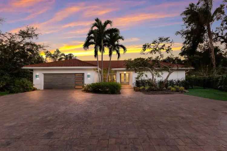 Single-family house For Sale in 4884, Peregrine Point Circle North, Siesta Key, Florida