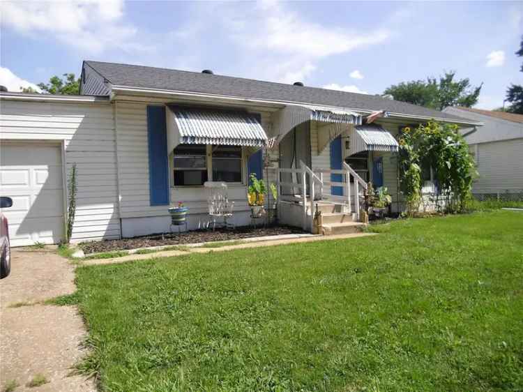 Single-family house For Sale in 116, Wilson Park Lane, Granite City, Illinois