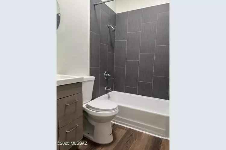 Duplex For Sale in 28, East Glenn Street, Tucson, Arizona