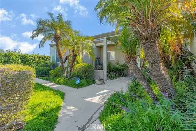 Single-family house For Sale in 17426, Flanders Street, Los Angeles, California