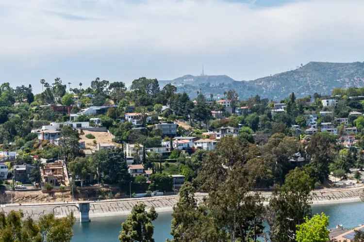 Multi-family house For Sale in 1915, Apex Avenue, Los Angeles, California