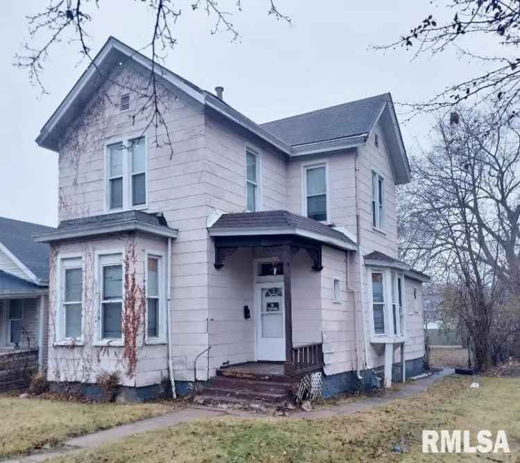 Single-family house For Sale in 1208, Northeast Perry Avenue, Peoria, Illinois