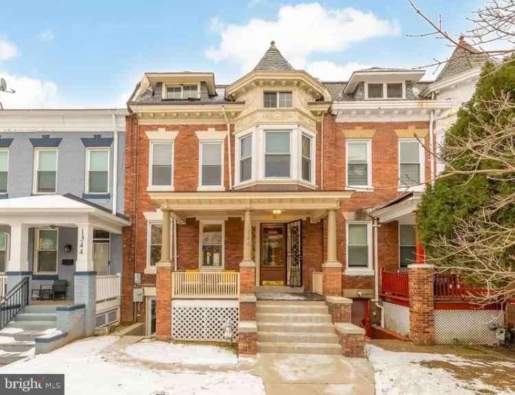 House For Sale in 1346, Oak Street Northwest, Washington, District of Columbia