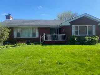 Single-family house For Sale in 212, Country Club Road, Chicago Heights, Illinois