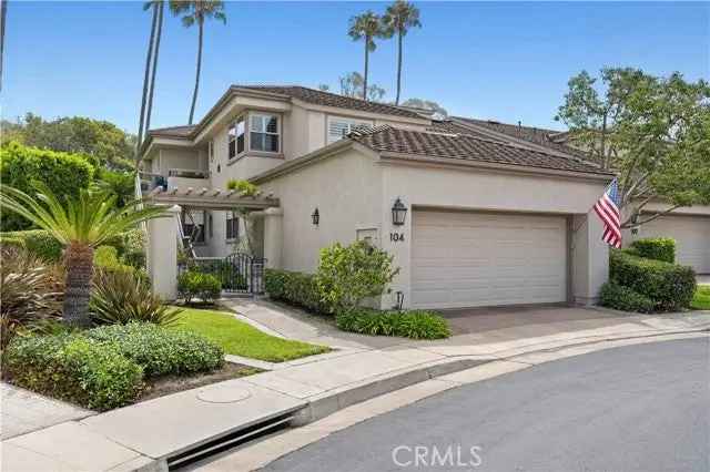 Single-family house For Sale in 98,100,102,104, Ocean Vista, Newport Beach, California