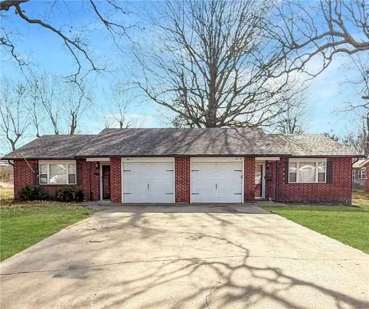 Multi-family house For Sale in 2111, West Emma Avenue, Springdale, Arkansas