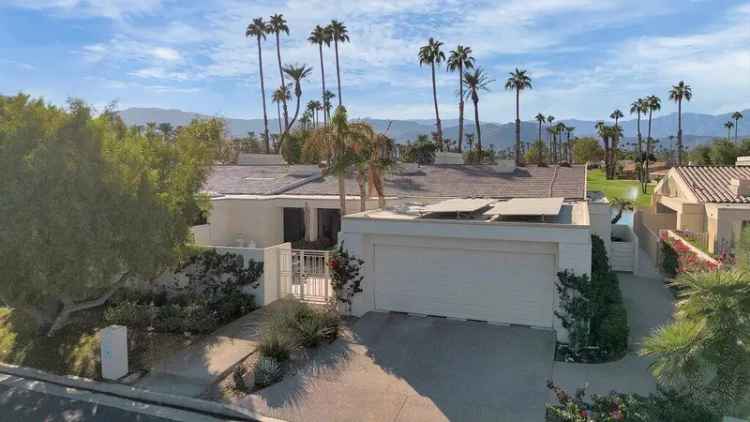 Single-family house For Sale in Indian Wells, California