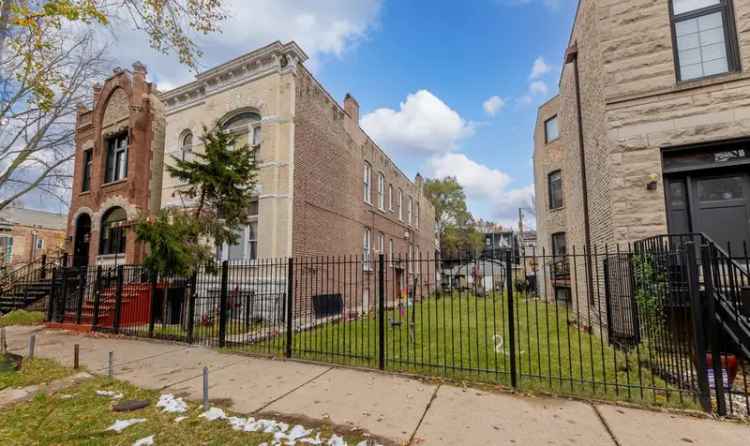 Multi-family house For Sale in 1351, North Campbell Avenue, Chicago, Illinois