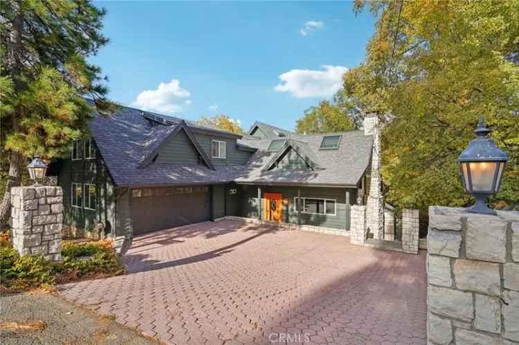 Single-family house For Sale in 995, Tirol Lane, Lake Arrowhead, California