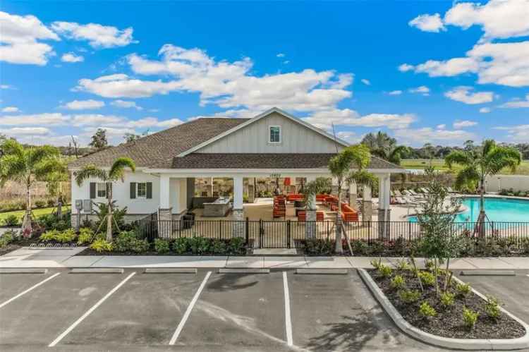 Single-family house For Sale in Bradenton, Florida